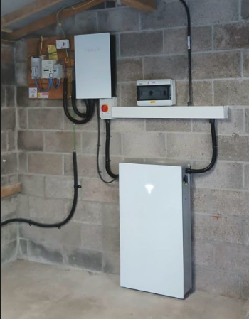 Installation by 100% Renewables Ltd for Sophie Lambert