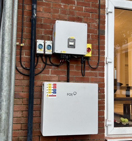 Installation by 100% Renewables Ltd for Charlotte Bennett